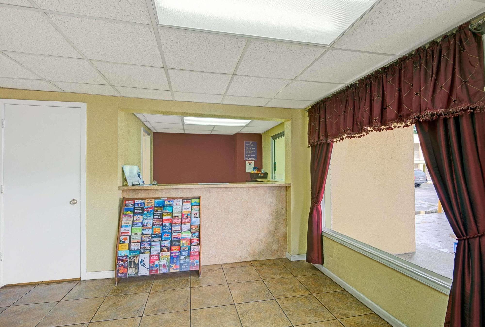 White Rock Inn San Marcos Εξωτερικό φωτογραφία