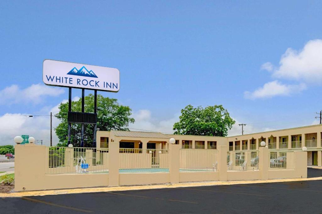 White Rock Inn San Marcos Εξωτερικό φωτογραφία